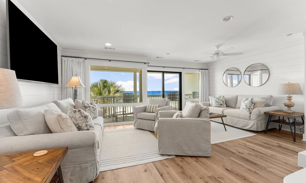 Fort Bay Condo | Updated Latitude 29 #34 Beachfront w/Heated Pool, Hot Tub, Grills, Free Golf!
