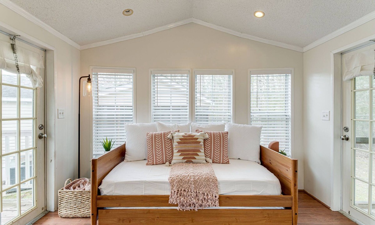 Monteagle Cottage | Visit 100 Aker Woods and Stay at Winnie Cottage!