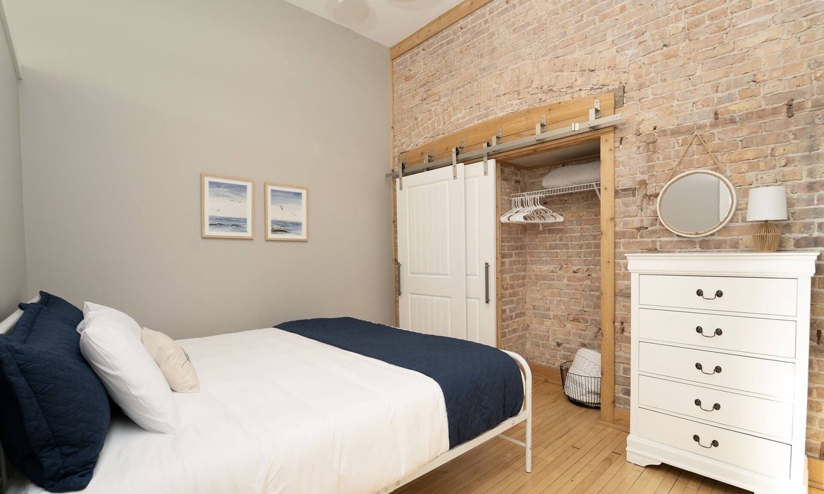 South Haven Condo | Walk Everywhere | Upscale loft | Indoor pool & hot tub | 2:00 pm check-in