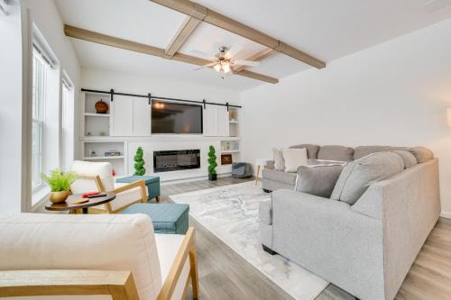 Presque Isle House | Walk to Beach: Modern Retreat in Presque Isle!