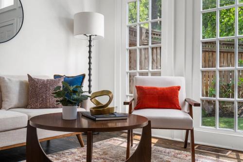 East Side House | Walkable Grant Park 1920s Home with King Bed