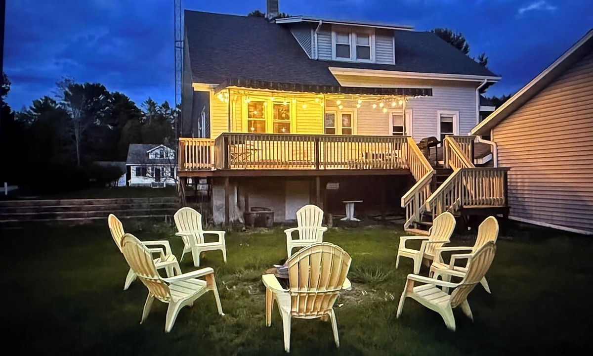 Washington Island House | Washington Island, Large 4 Bedroom Home w/window A/C units