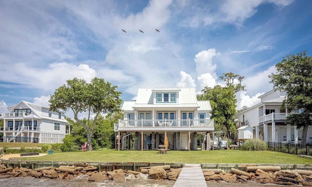 Ocean Springs House | Waterfront Gulf 3 BR Home Ocean Springs MS - Sleeps 7 - Coastlines & Sunsets