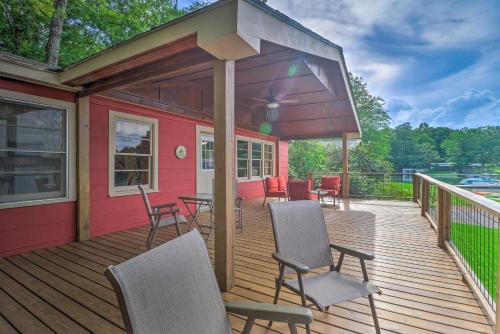 Little Kowaliga House | Waterfront Lake Martin Home w/Grill & Beach!