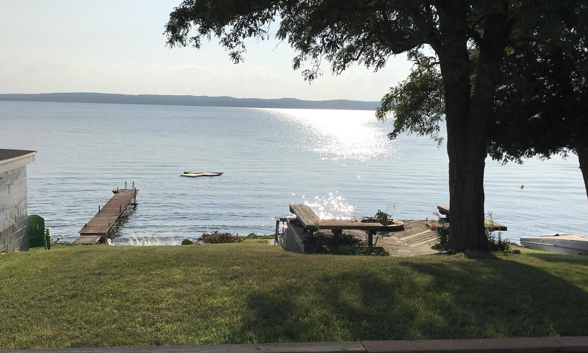 Spruce Cottage | Waterfront Vacation Home Directly on Hubbard Lake - East Shore