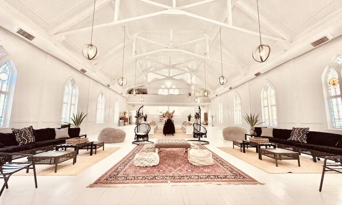 Atlanta House | White Bohemian, Games, Hot Tub Events sleeps 34