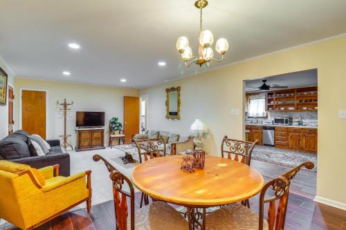 Natchez House | Yard & Patio! Quiet Home, 2 Mi to Dtwn Natchez