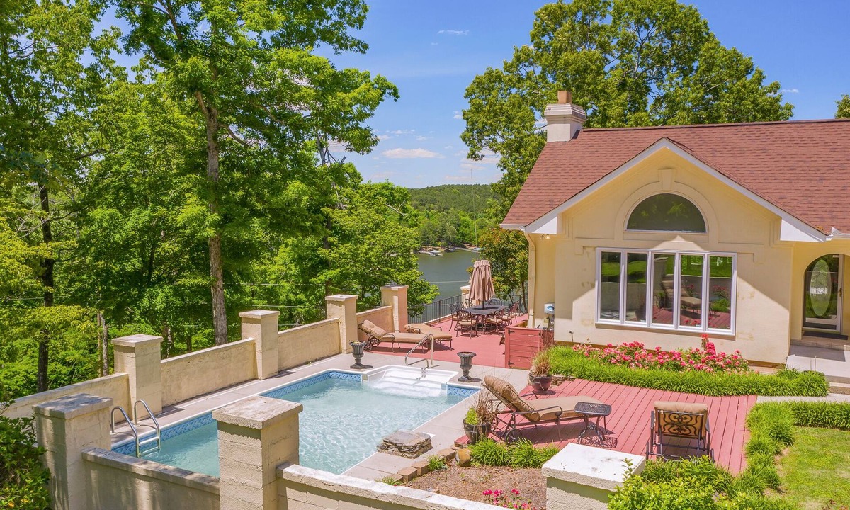 Cullman House | Yellowhammer Hill - Amenities galore! Near Cullman