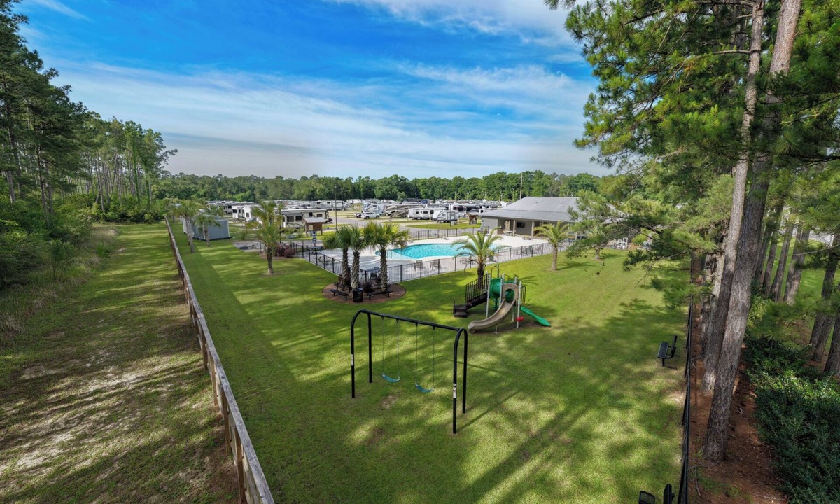 Oak House | Your All-Inclusive Glamping Escape Awaits 5 Miles from the Beach! Pets Welcome!