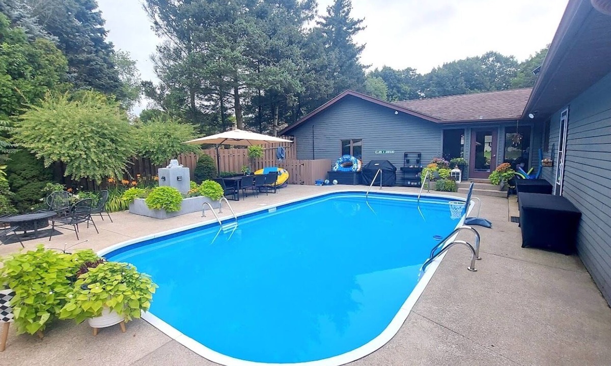 Macatawa House | Your Own Private Resort with Pool and Hot Tub in Saugatuck-Holland-Douglas