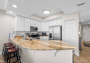 Beachfront Condo w/Breath Taking Sunset Views | Pool & Sauna | Sleeps 10