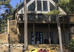 Bear's Den Lakefront Chalet w/Hot Tub Kayaks WiFi A/C Golf Ski Snowmobile Sled!