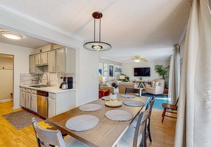 Charming Getaway W/Golf Course Views, Patio, Shared Pool/Hot Tub & Beach Access