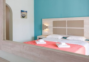 Giannis Pool Studios 8, Alykes, Zakynthos, Greece in Zakynthos