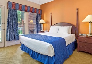 Nature is Calling! 2 Great Units, Close to Ripley s Moving Theater, Pool, Golf
