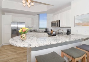 Upscale crisp, coastal beachfront condo w/private balcony! in Destin
