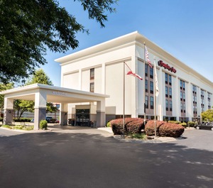Hampton Inn 