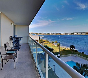 Sabine Yacht Racquet Club 