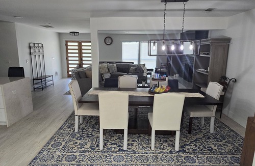 Smyrna House | 1.5mi from Truist Park/The Battery with a sunroom & en suite bath