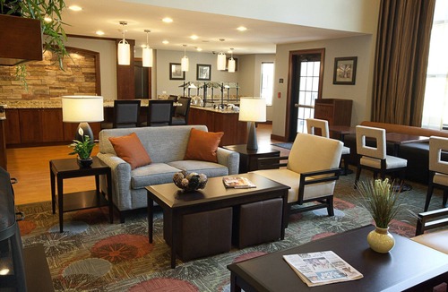 Dearborn Condo | 1 Bedroom | Indoor Pool, Hot Tub, Free Breakfast