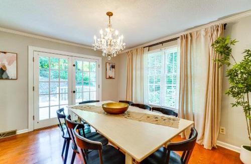Clinton House | 1 Mi to Dtwn: Quiet Retreat w/Yard in Clinton
