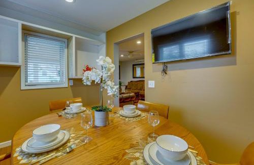 Auburn Hills House | < 1 Mi to Oakland University: Cozy Retreat w/Yard