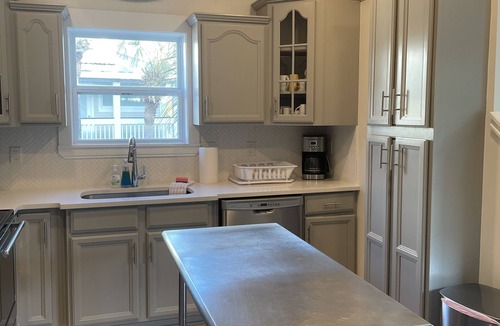 Seashore Village House | 1 Min Walk to Private Beach-Heated Pool-Sleeps 27-Bikes-Beach Chair Setup-Gated