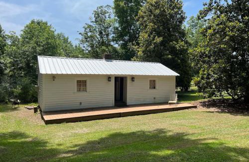 Clinton House | 1 of 3 Guest Quarters 35 Min to U of Alabama