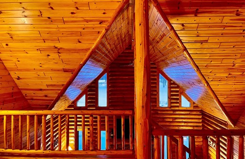 Johannesburg Cabin | 10 Acres - Hot Tub - Groups. Enchanting serenity, fun, nature & spaciousness.