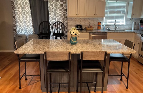 Columbus House | 14 Min to Ft. Benning - 3BR - 1.5 Bath, WiFi, Game Room & Screened Porch