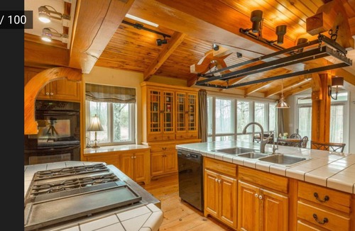Lookout Mountain House | 15 bdrm ~49ppl~ 2 houses XL HotTub, Pool, pond, Volleyball4238021965.