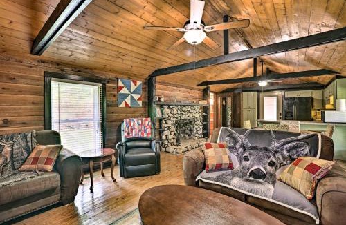 Talladega House | 1950's Serenity Pond Cabin w/View: Peace & Quiet!