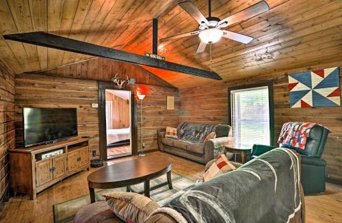 Talladega House | 1950's Serenity Pond Cabin w/View: Peace & Quiet!