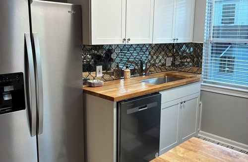 East Side Apartment | 2 bedroom/2 bath cottage, just a block from Emory University/Emory Hospital