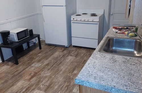 Hancock Apartment | 2-bedroom apt at edge of historic downtown Hancock & near Portage Lake w AC