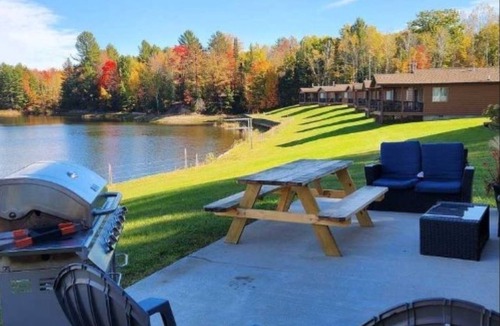 Alger Cabin | 2 Bedroom River House