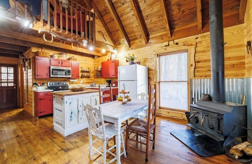 Mentone House | 2 Cabins on 3 Acres | Hot Tubs & Trails