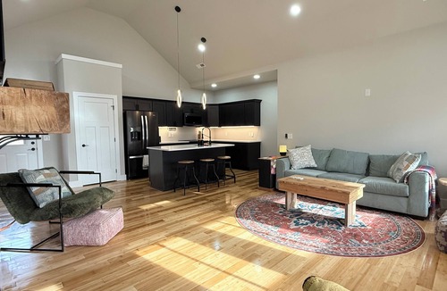 Scottsville House | 2 King beds! Sleep like royalty in this cozy, intimate, and brand-new house