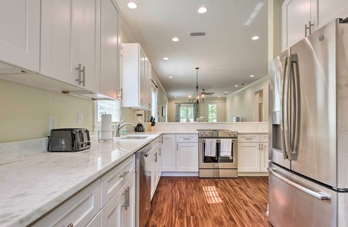 Washington Square House | 2 Mi to Dauphin St! Charming Home in Mobile