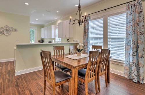 Washington Square House | 2 Mi to Dauphin St! Charming Home in Mobile