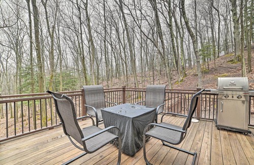 Birchwood Farms House | 2 Mi to Tunnel of Trees: Home w/Furnished Deck