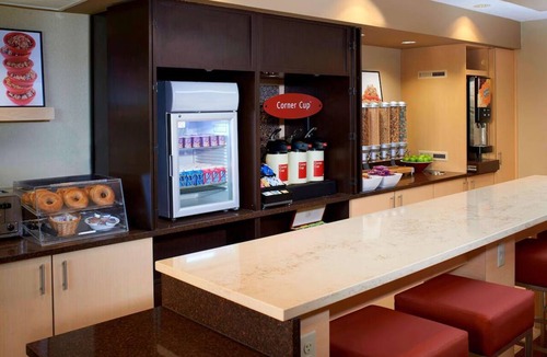 Novi Apartment | 2 Pet-Friendly 2 Bedroom Suites Near Detroit Metro Airport