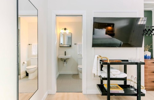 Talbot's Corner Hotel | 2 Queen Beds near Nashville Nightlife | Aesthetic Interior | Free Parking!