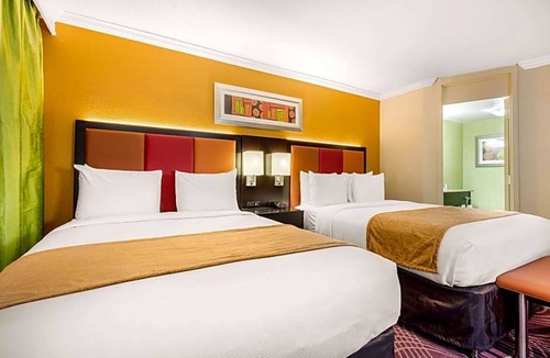 East Bank Hotel | 2-Star Hotel ∙ Clarion Hotel Downtown Nashville - Stadium