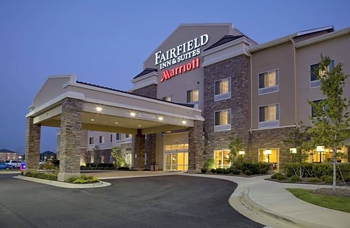 Gunter Afs Hotel | 2-Star Hotel ∙ Fairfield Inn & Suites by Marriott Montgomery EastChase Pkwy
