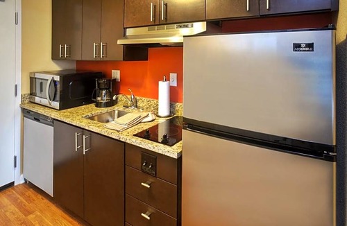 Franklin Hotel | 2-Star Hotel ∙ TownePlace Suites by Marriott Franklin Cool Springs