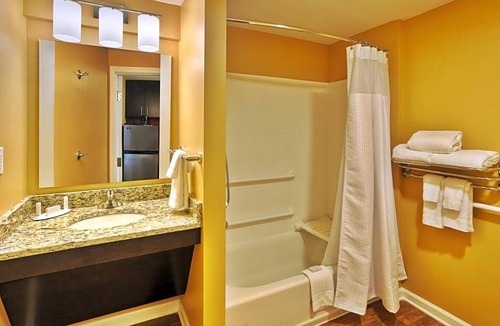 Franklin Hotel | 2-Star Hotel ∙ TownePlace Suites by Marriott Franklin Cool Springs