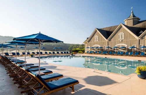 Mount Berry Hotel | 2 Units | Experience Fun Outdoor Adventures in 2 Spacious Cottages - Dog Friendl