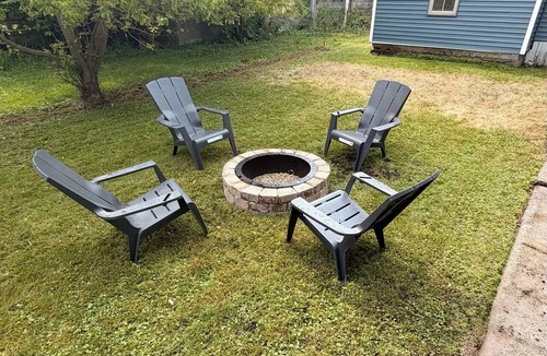 Marinette House | 2BR Home Near Marinas/Ideal for Work or Fishing