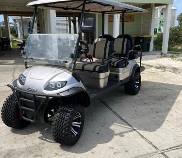 Morgantown House | 3,700 Snowbird Special with Hot Tub and Golf Cart
